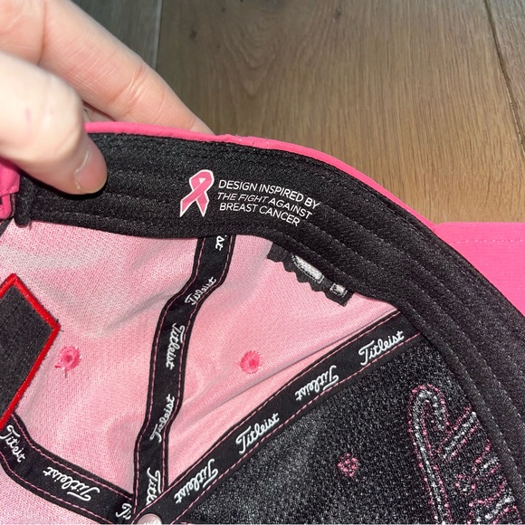 Titleist Pink Out Women's Tour Performance Ball Marker Footjoy - Picture 5 of 9